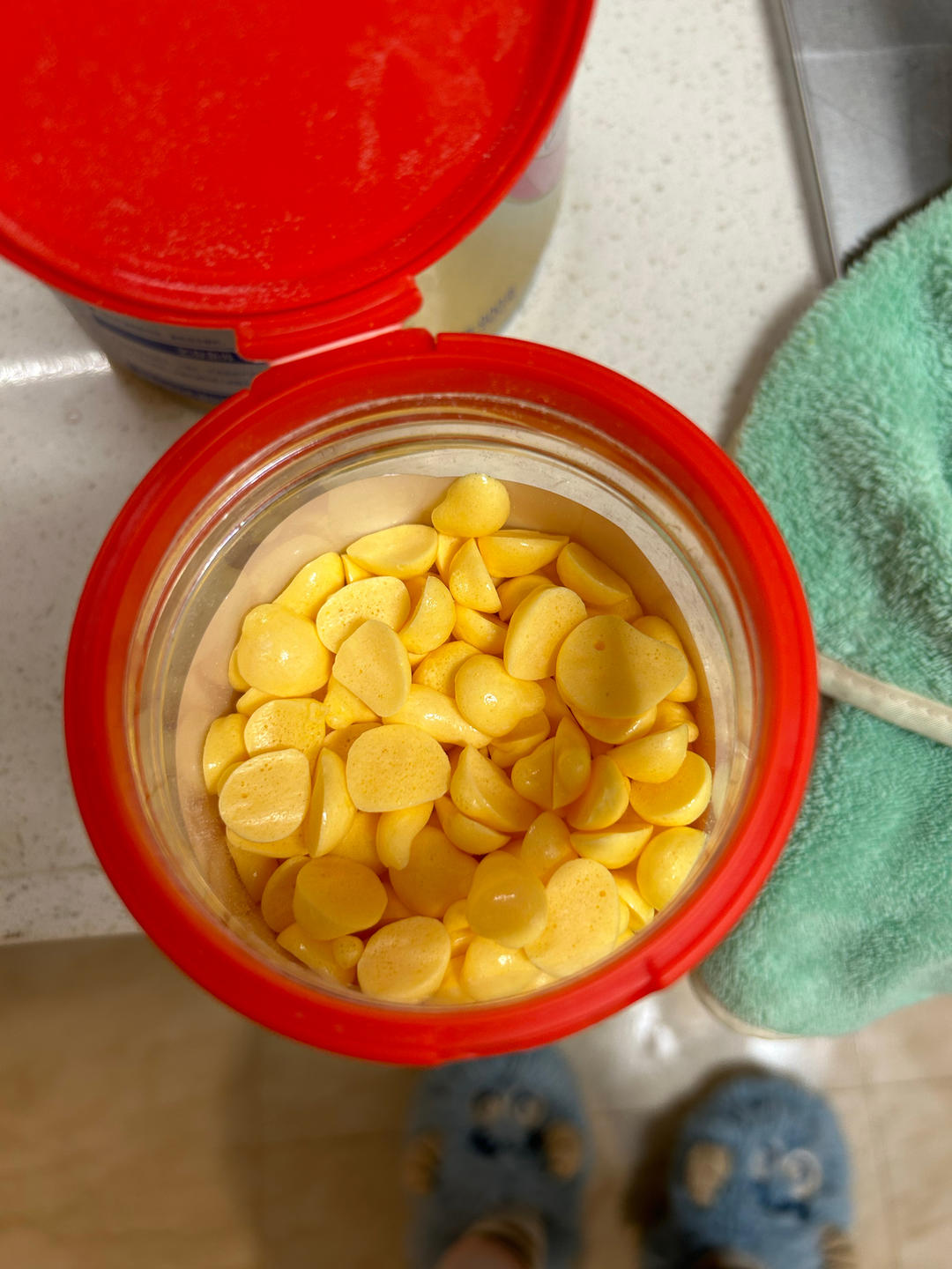 入口即化的无添加蛋黄溶豆