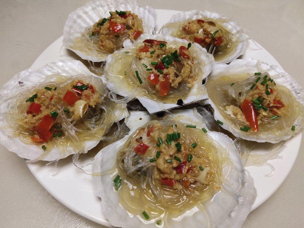 蒜蓉粉丝蒸大扇贝