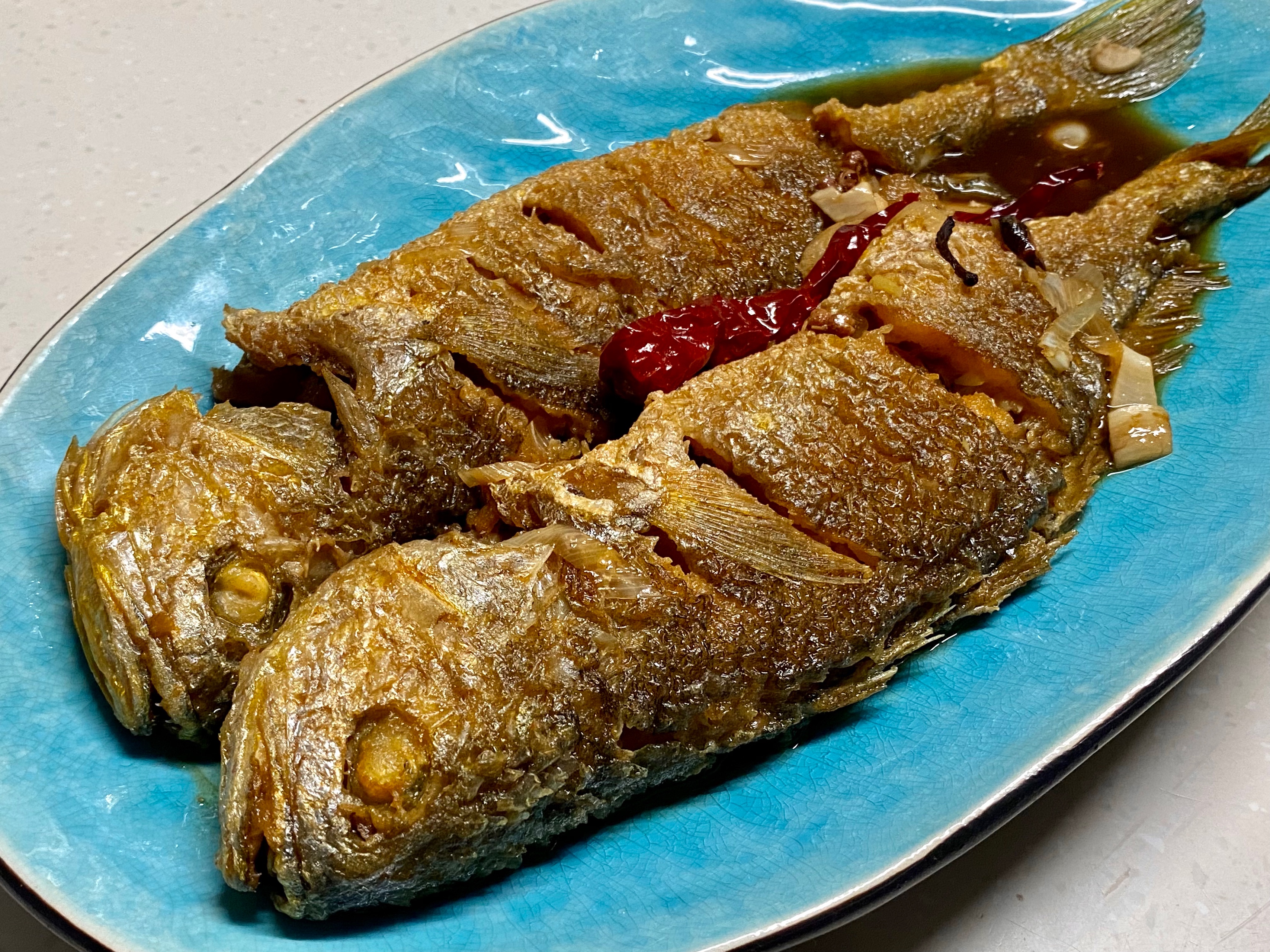 红烧小黄鱼——附煎鱼不粘锅窍门的做法