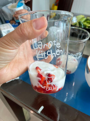 🍓消耗草莓的草莓牛奶饮的做法 步骤4