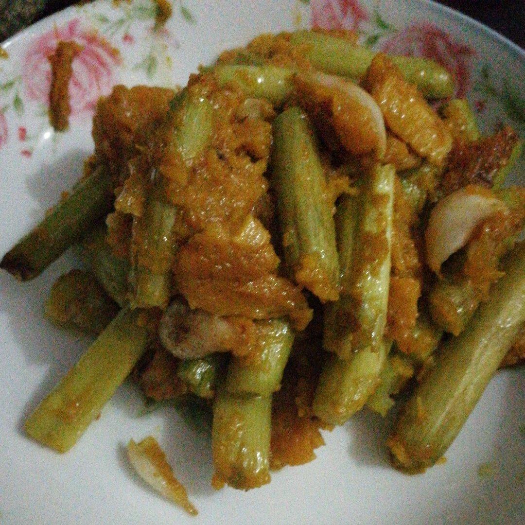 清新素食：芦笋百合南瓜小炒