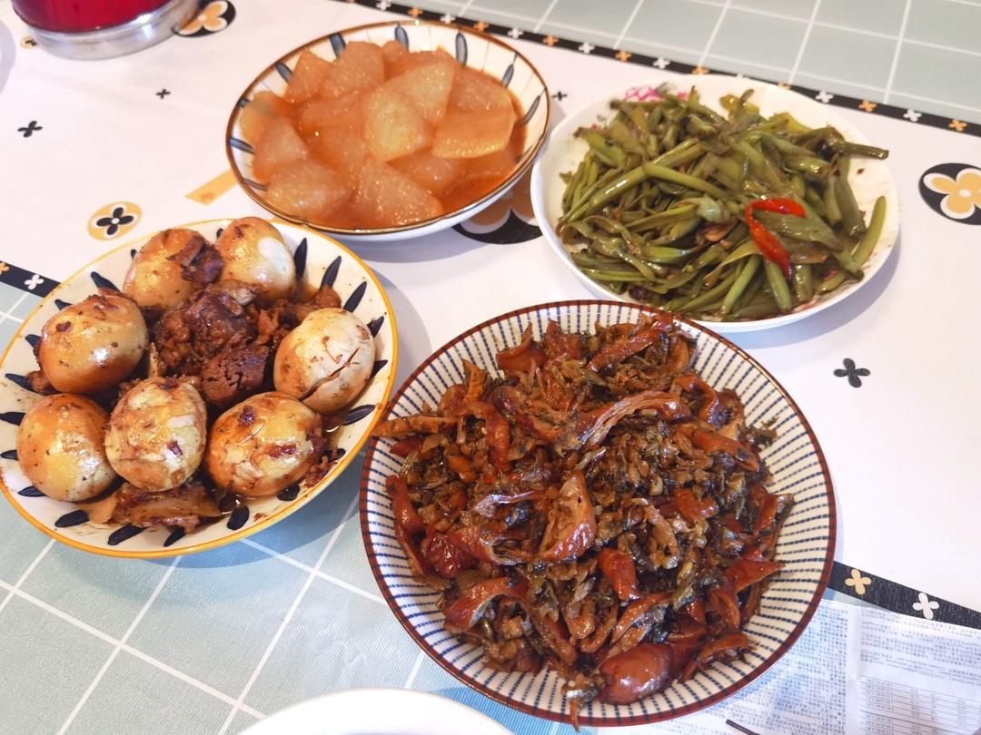 我家的小饭桌