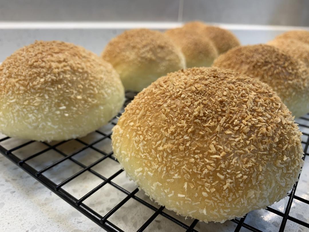 椰蓉奶酥小餐包