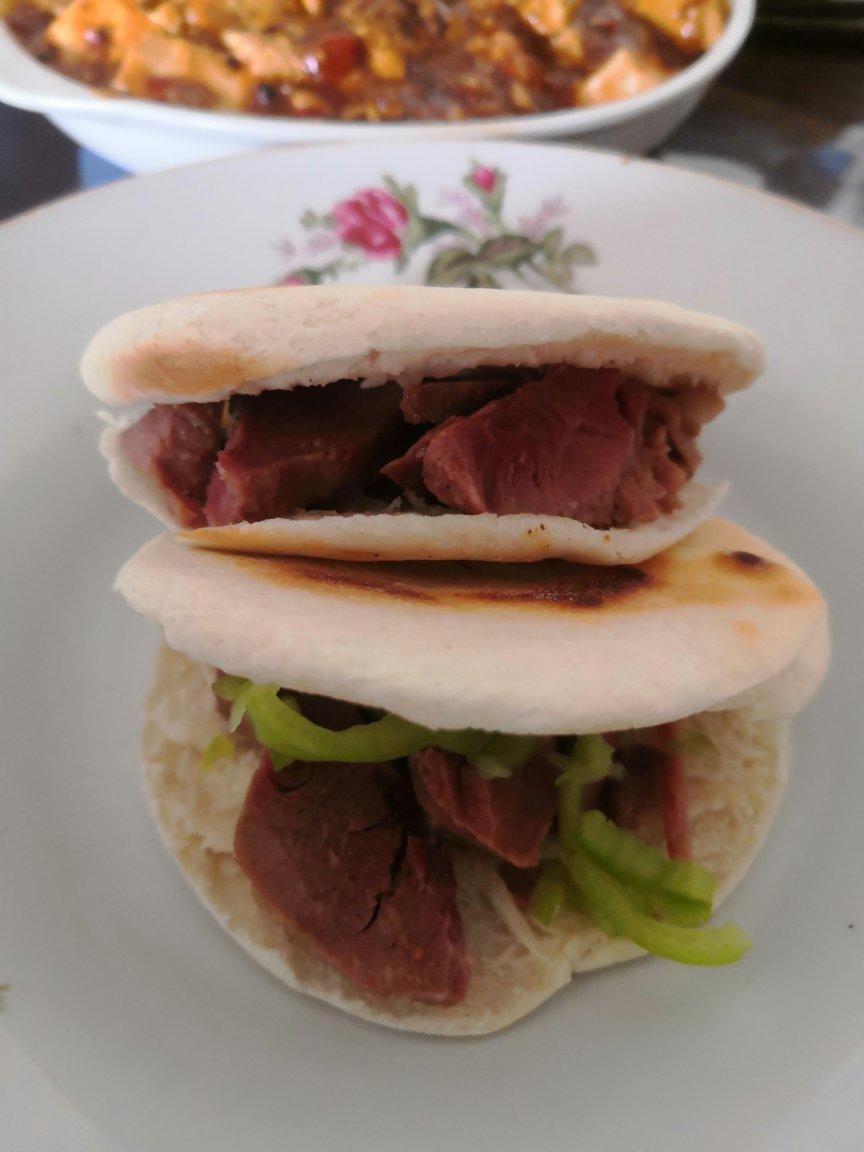 肉夹馍(白吉馍的制作)