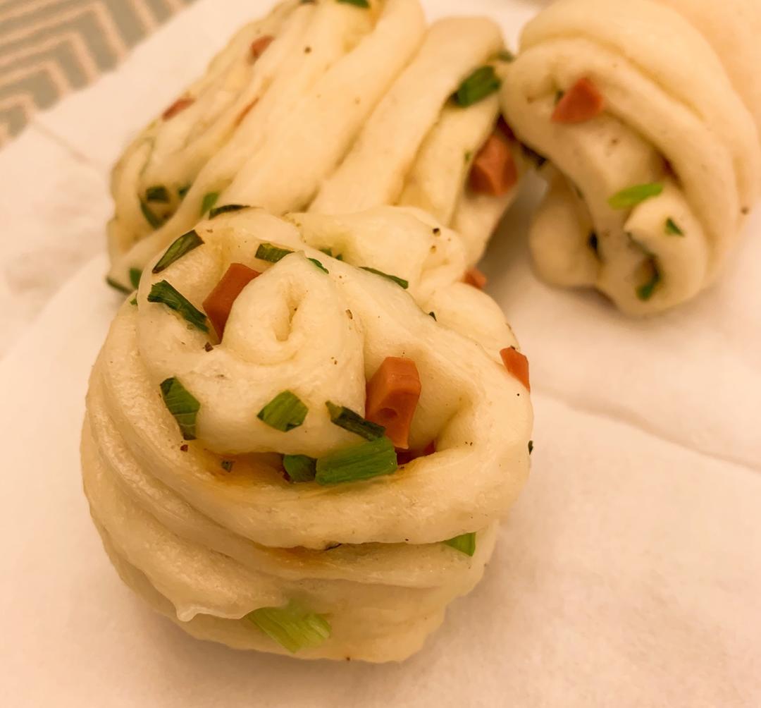 火腿葱花卷