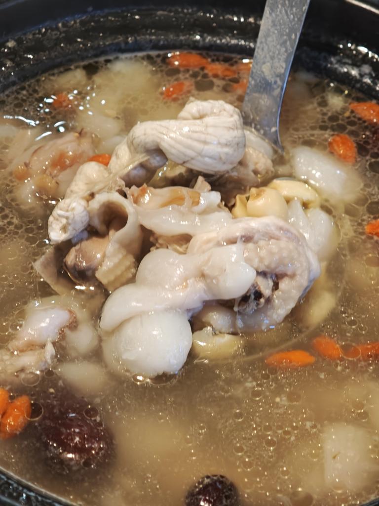 增城荔枝煲鸡汤（广东家婆教程！超鲜 不会太甜）
