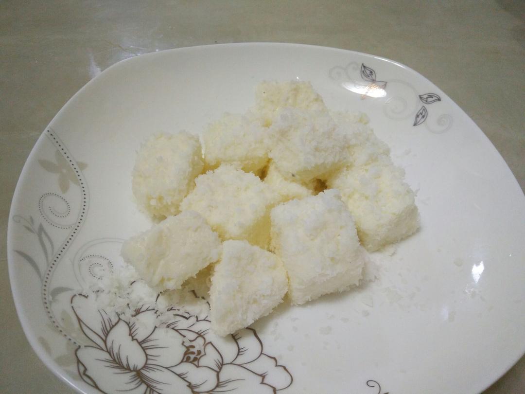 完胜85度C牛奶椰丝小方