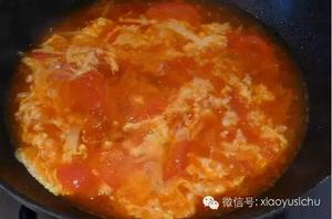 来试试这碗不一样的番茄蛋花汤，也试试不抱怨I小羽私厨的做法 步骤7