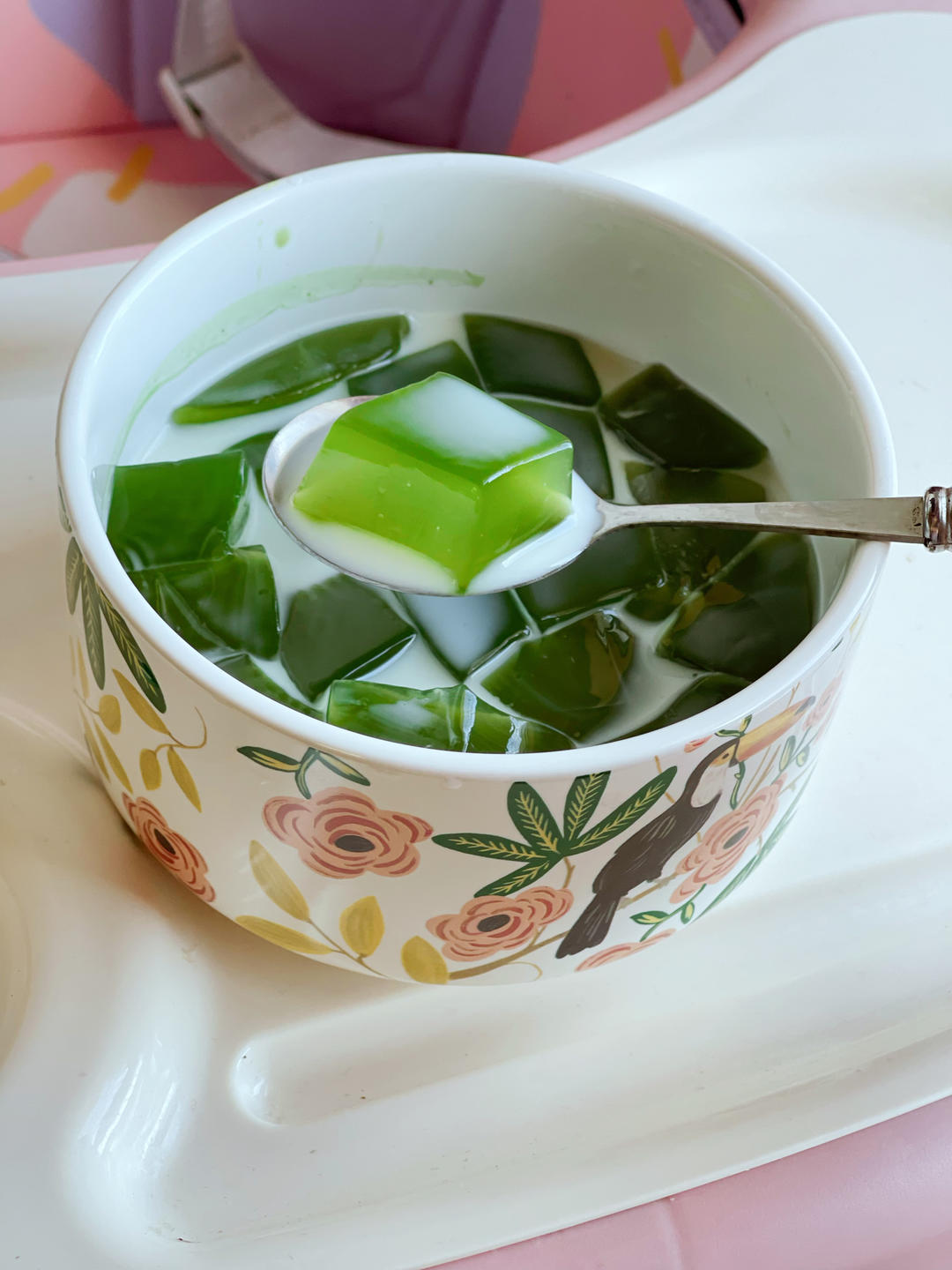 艾草的另一种清凉吃法- -艾草凉粉，不要高热量的青团