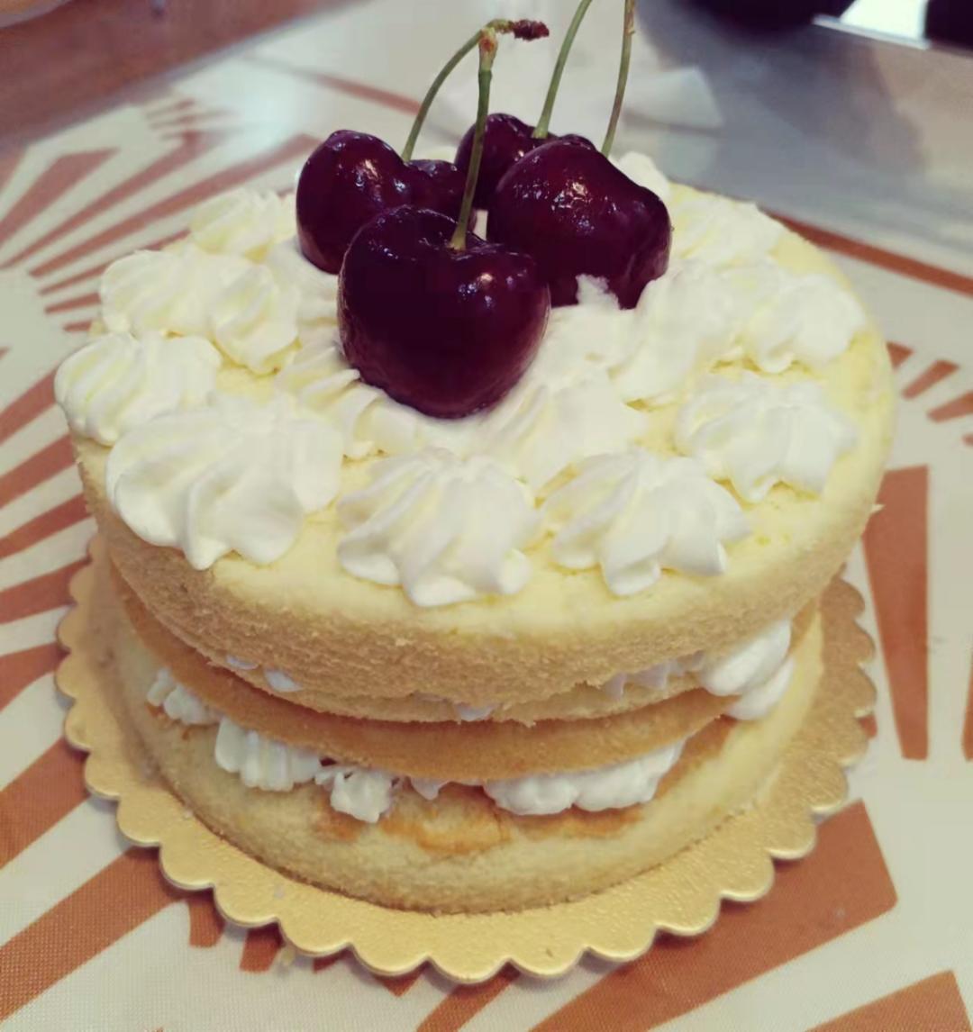 曼食慢语丨车厘子红丝绒蛋糕