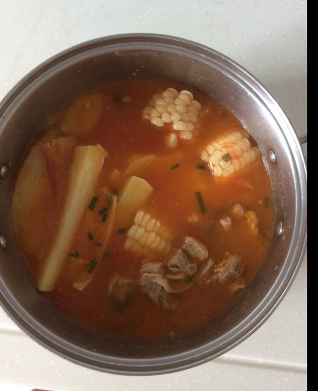 番茄土豆玉米排骨汤