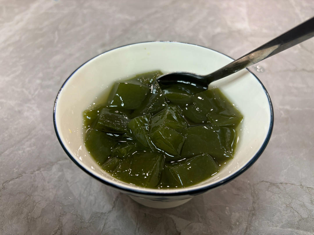 鲜凉粉草