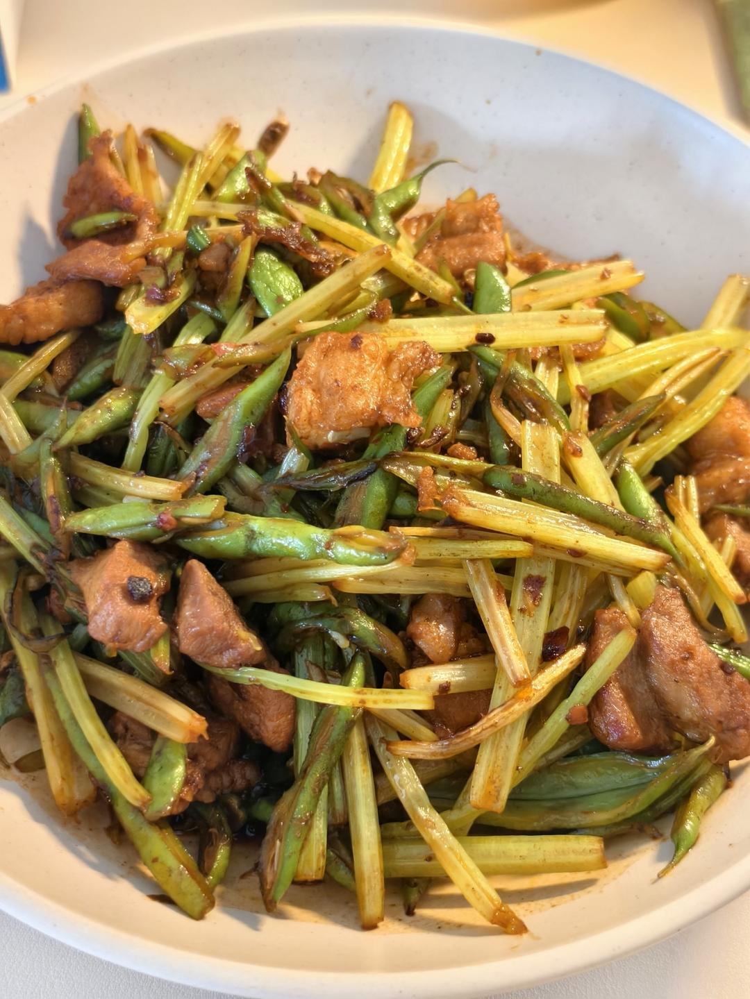 豆角芹菜小炒肉