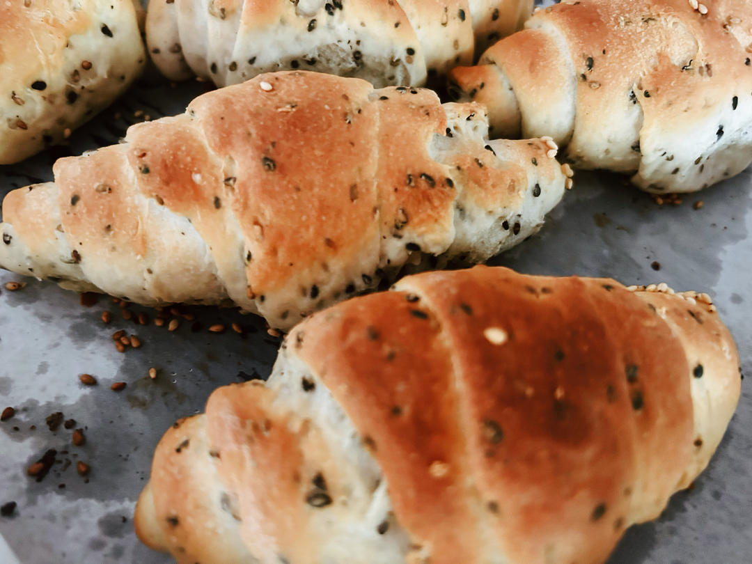 黑芝麻海盐卷/日式盐面包