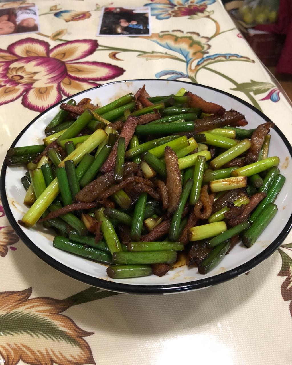 蒜苔炒腊肉