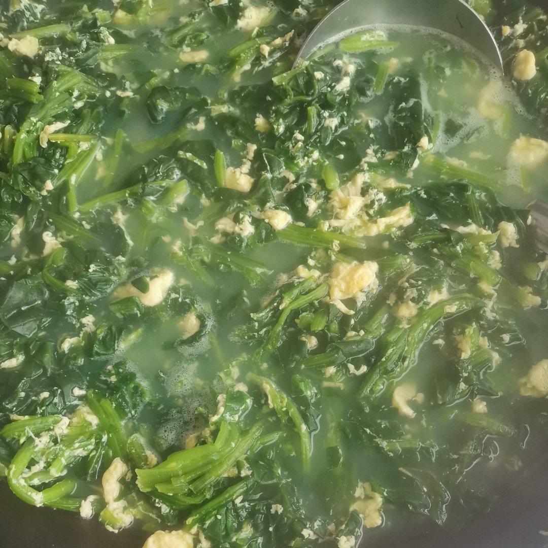 菠菜鸡蛋汤                                    减脂必备，超低卡路里