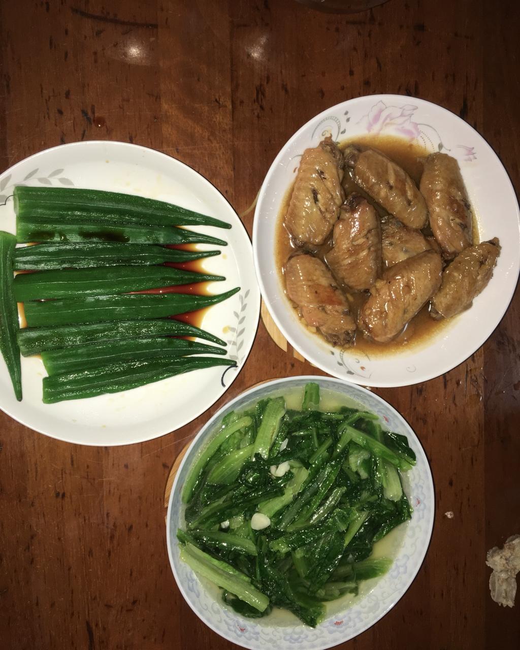 蒜香蚝油鸡翅中