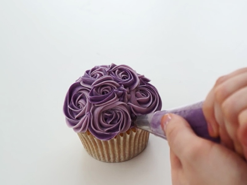 超简单方法制作别样cupcake的小玫瑰花的做法 步骤8