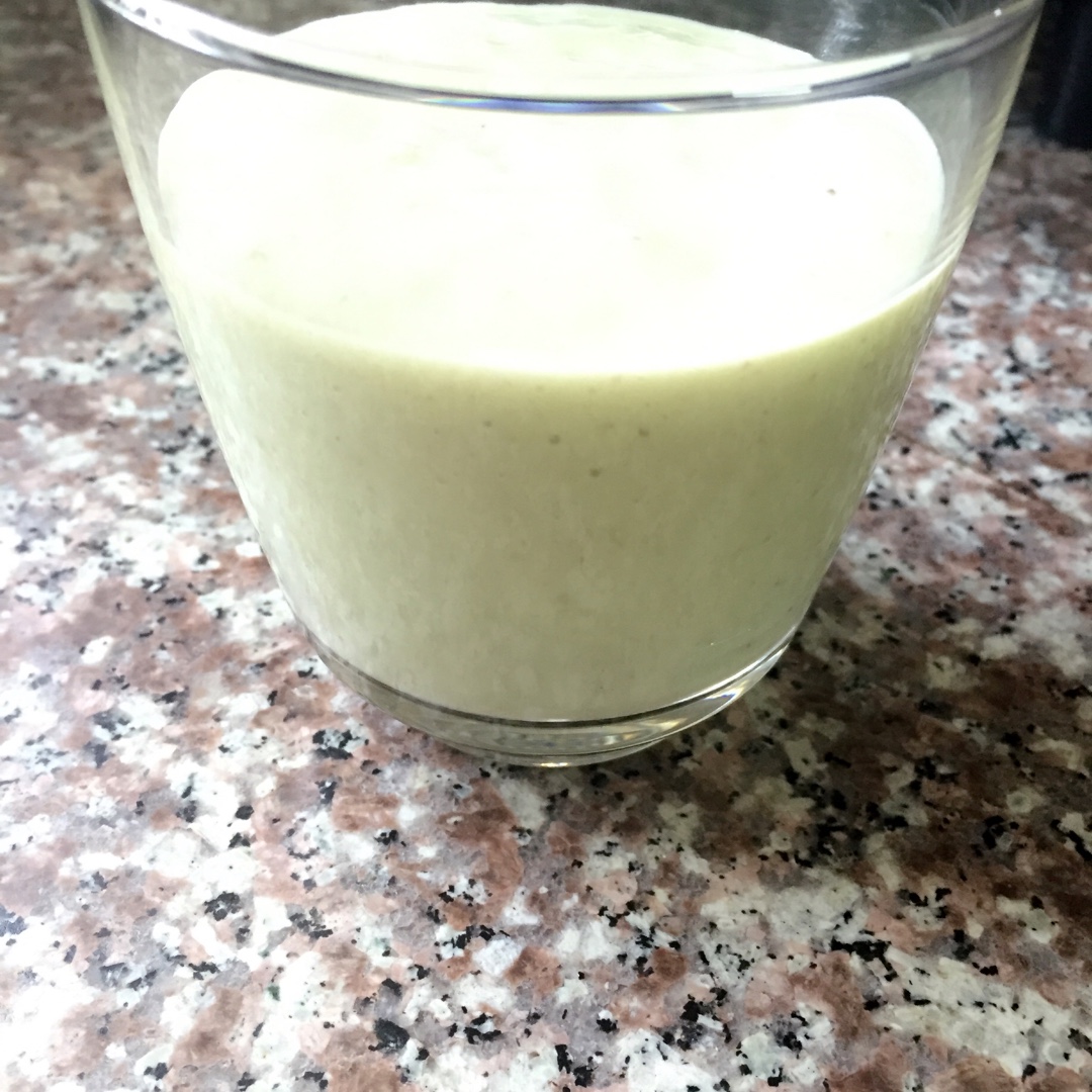 牛油果香蕉奶昔