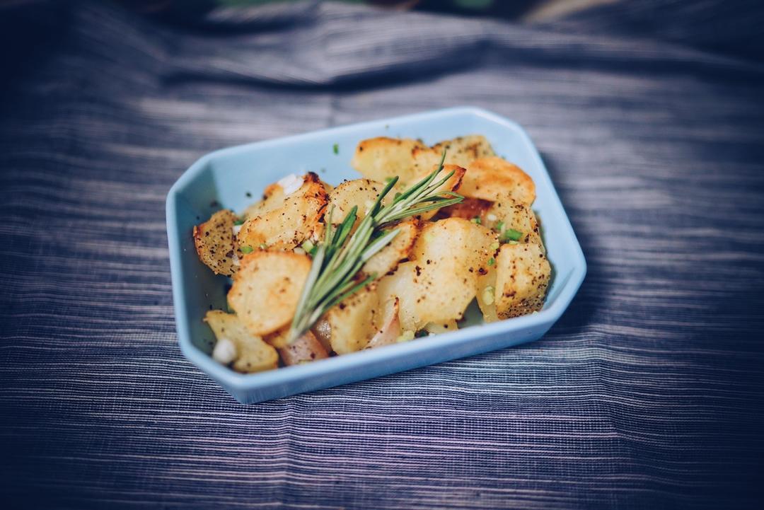 迷迭香烤土豆【妞的食记】
