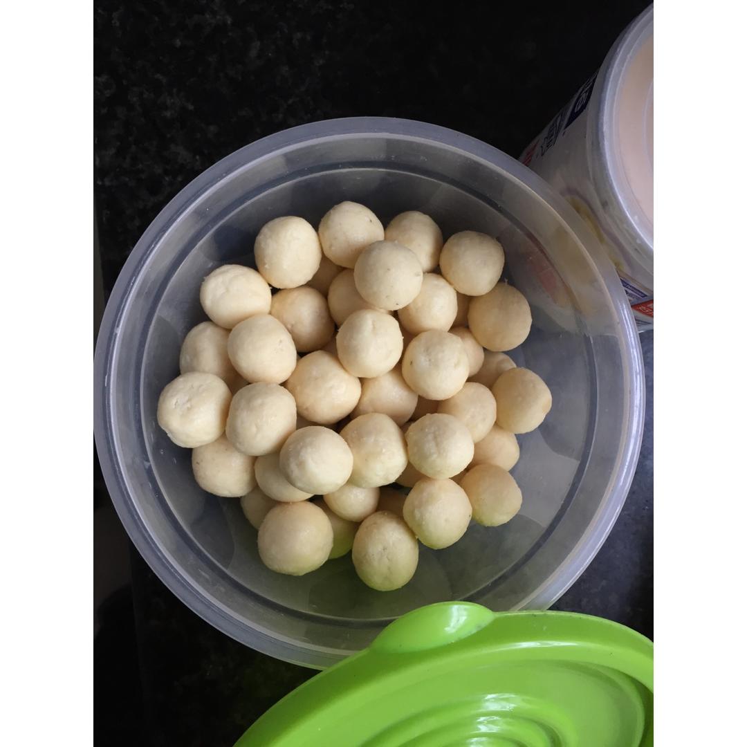 小小牛奶糖