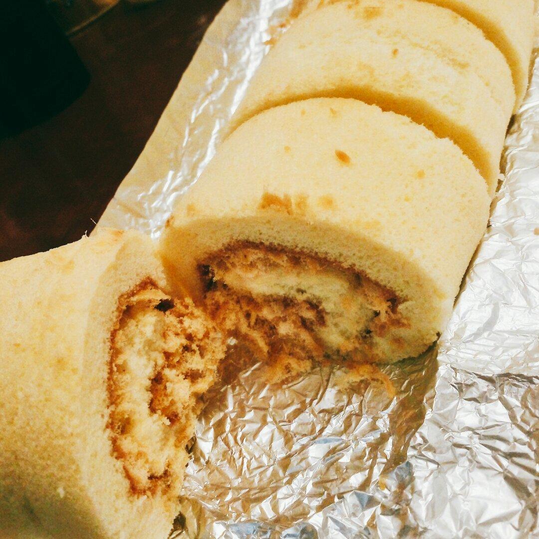 肉松戚风蛋糕卷