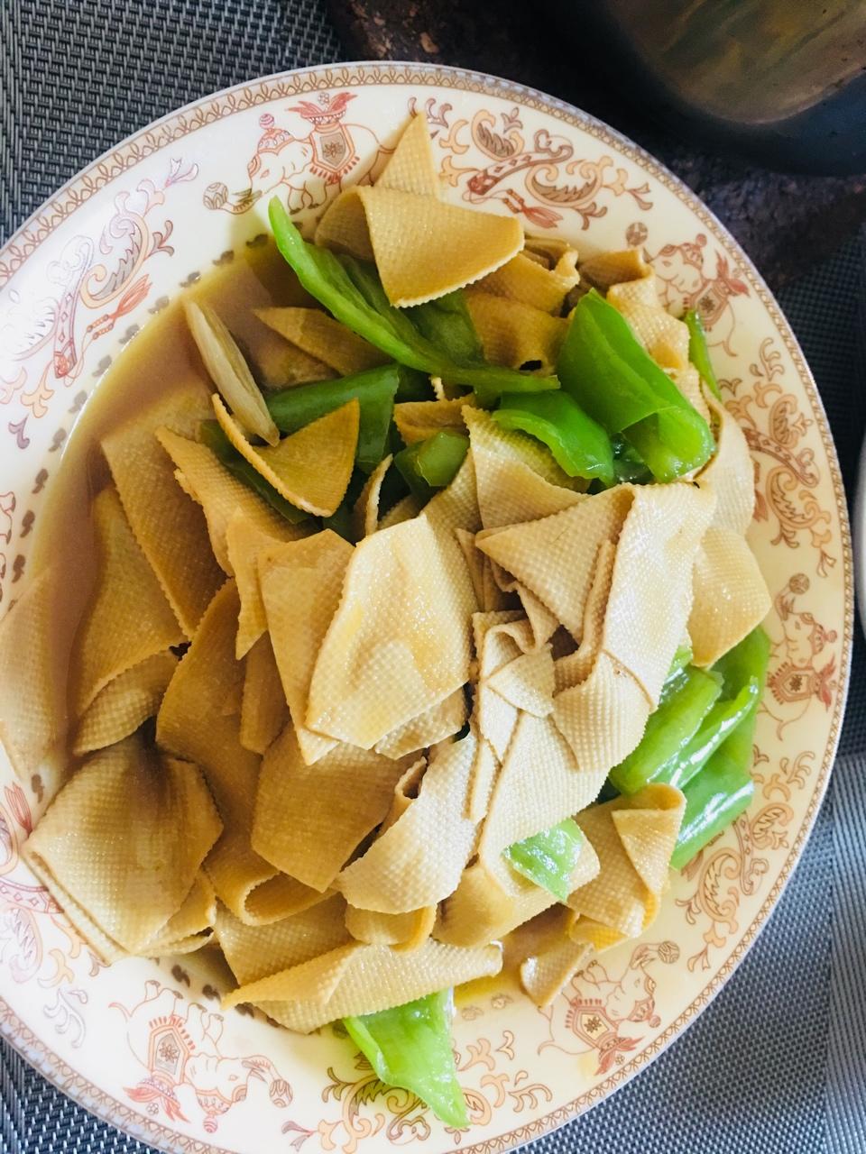 绯涵樱1124做的青椒炒豆皮