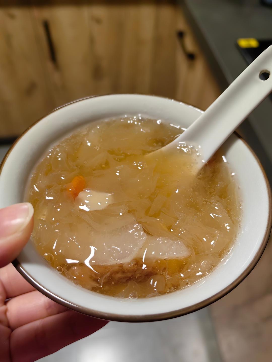 冰糖银耳汤（百分百出胶）