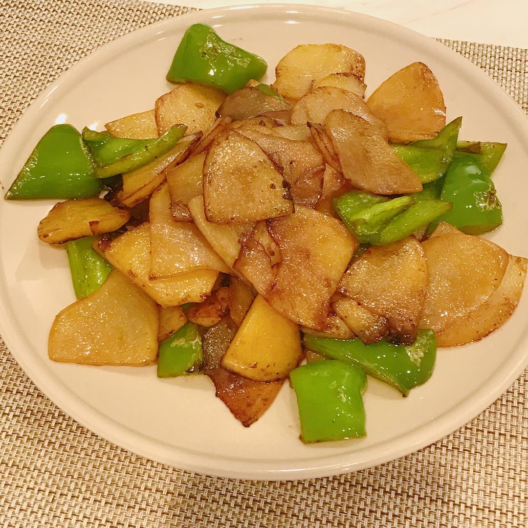 青椒土豆，素菜也可以香香的
