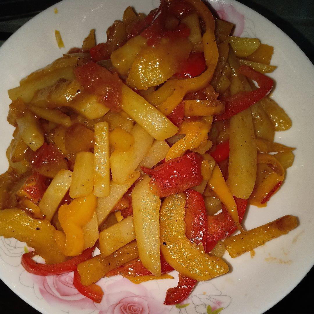 五花肉干煸土豆片