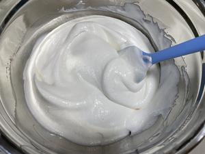 适合白色情人节的椰香斑斓天使蛋糕卷的做法 步骤7