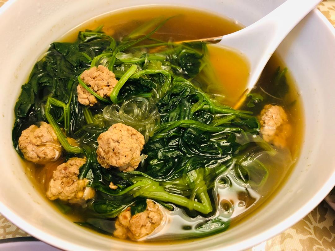 鲜香菠菜丸子粉丝汤