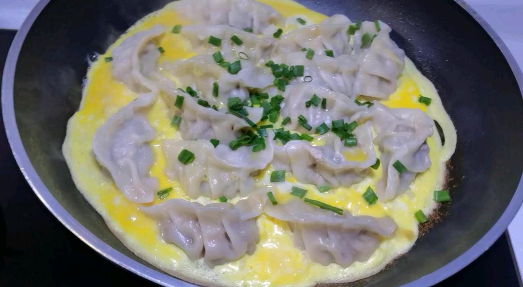 鸡蛋烤饺