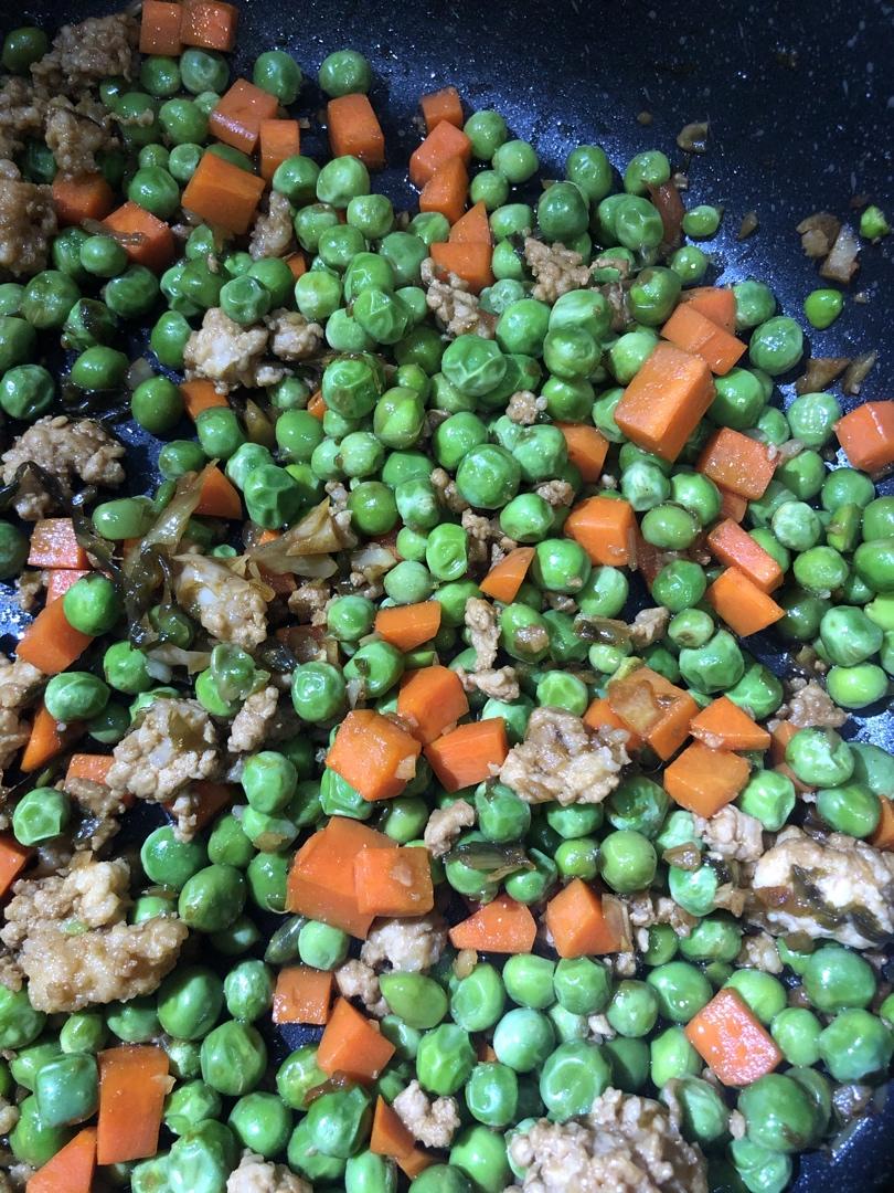 超级好吃的豌豆炒肉