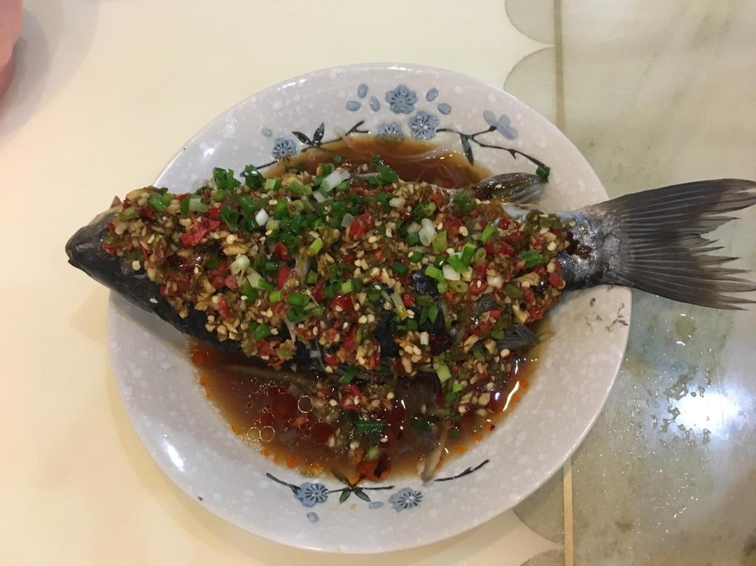 凉拌鲫鱼-最好吃的鲫鱼