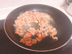 韭菜花炒虾米🦐的做法 步骤4
