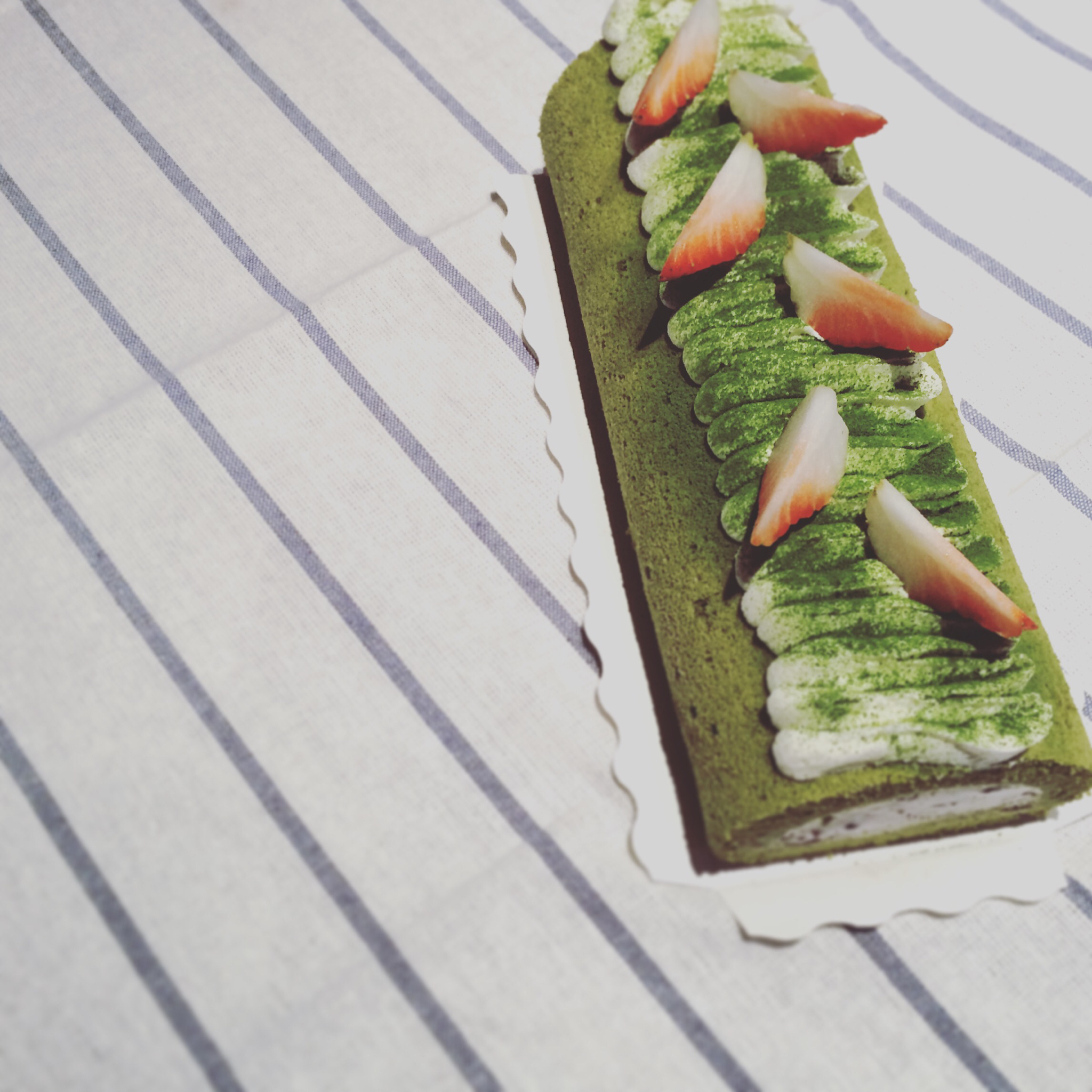 抹茶戚风蛋糕卷