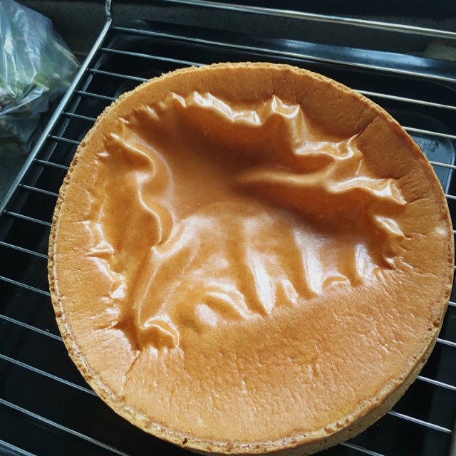 烤箱做蛋糕（戚风蛋糕的做法）