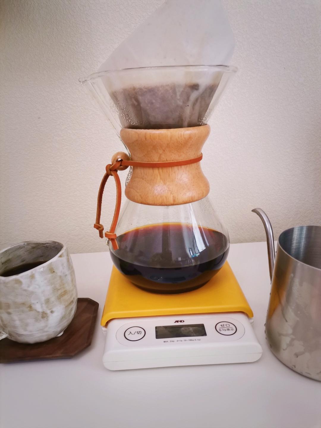 手冲咖啡入门指南：工具和手法