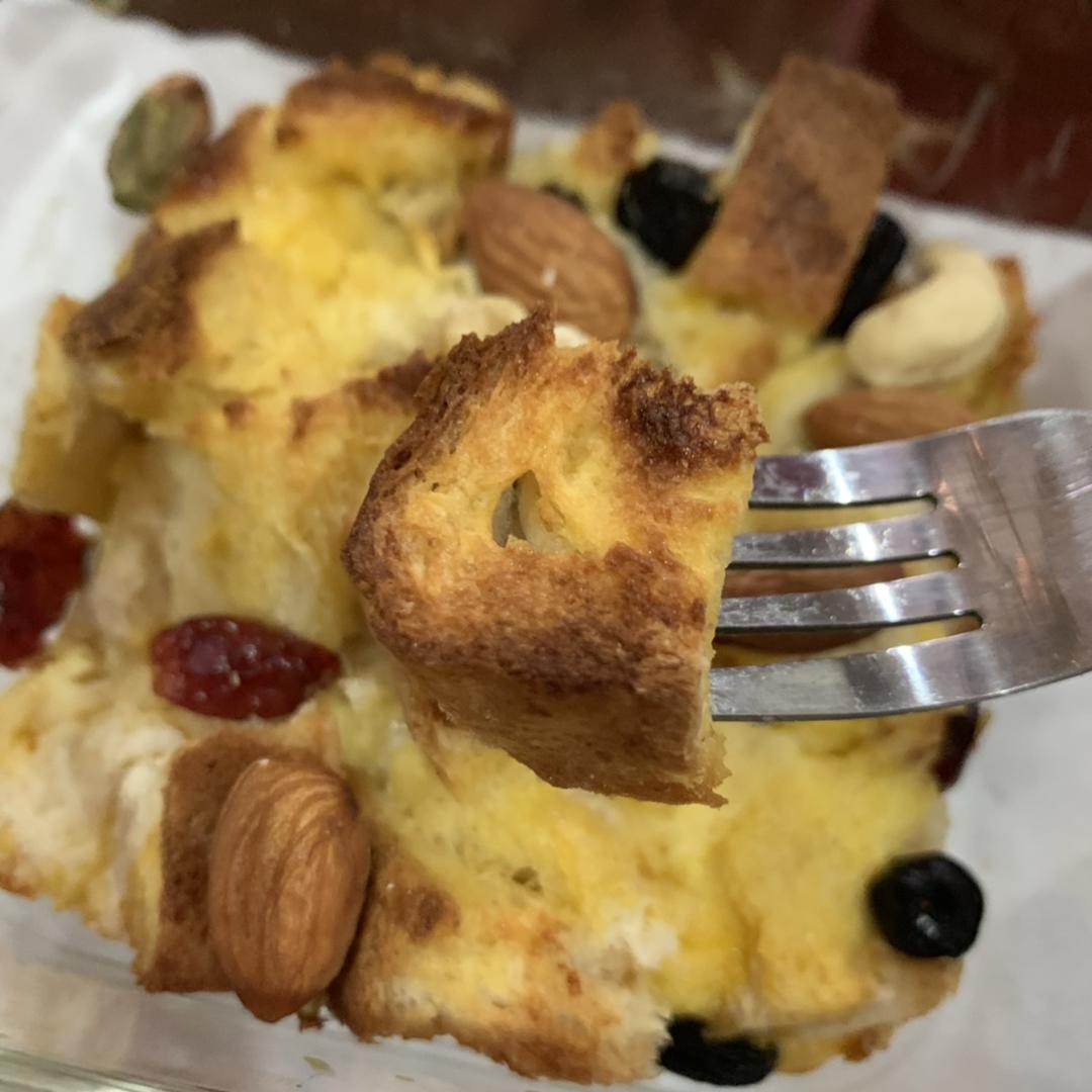鸡蛋牛奶吐司布丁