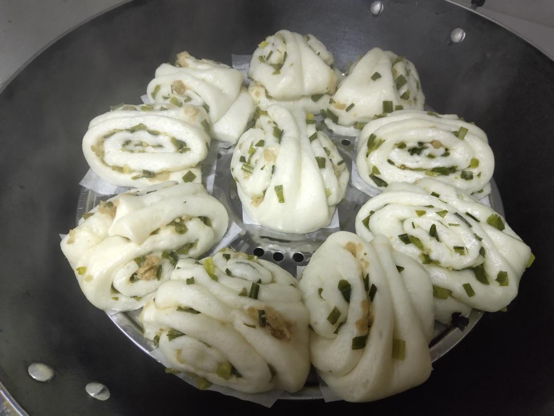 传统的葱油花卷