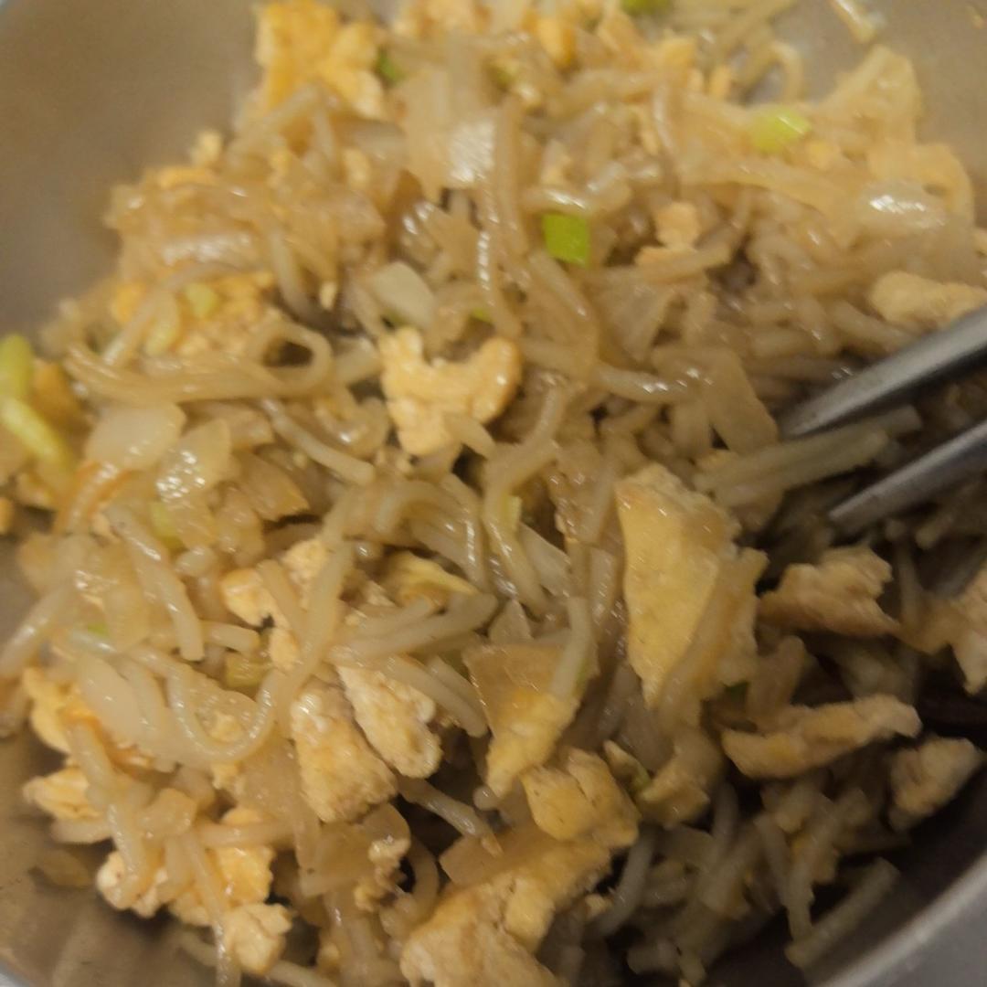 手抓饼版粉丝鸡蛋馅饼