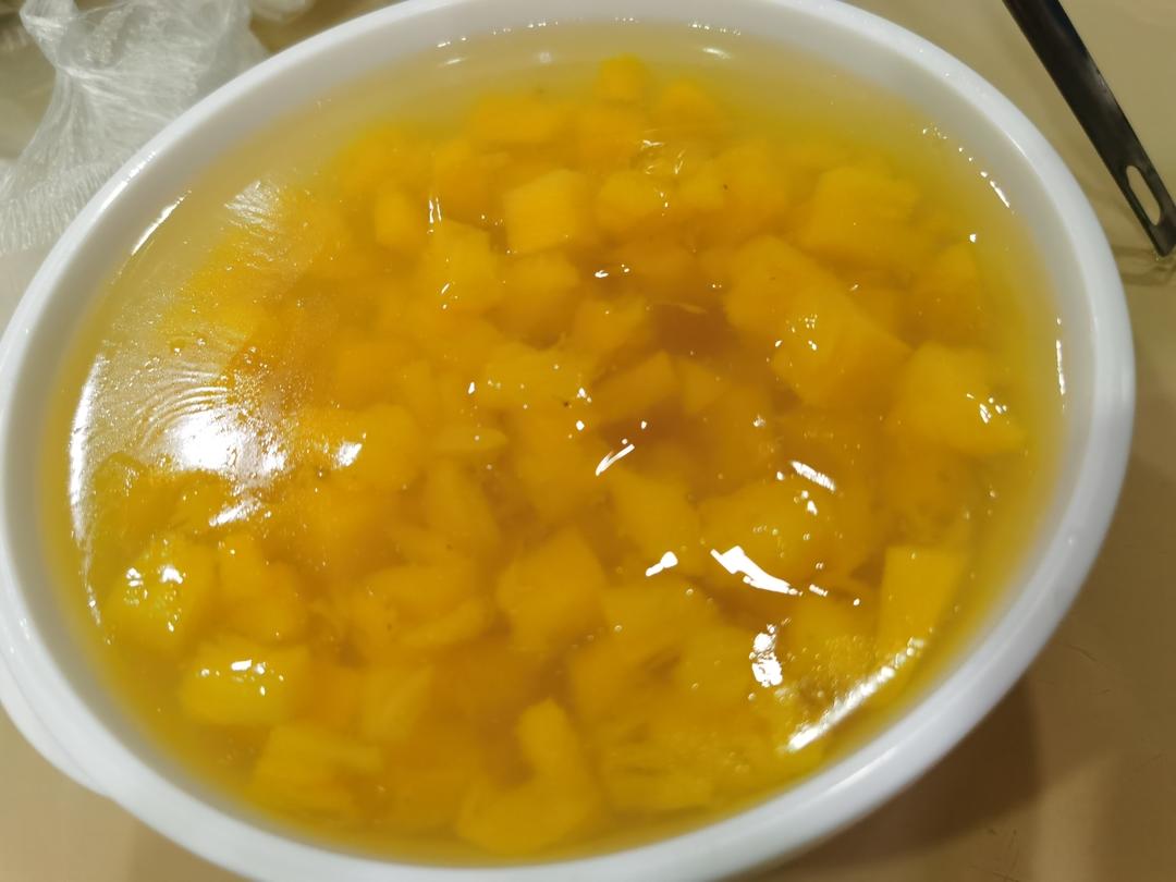 【菠萝果冻】用白凉粉轻松制
