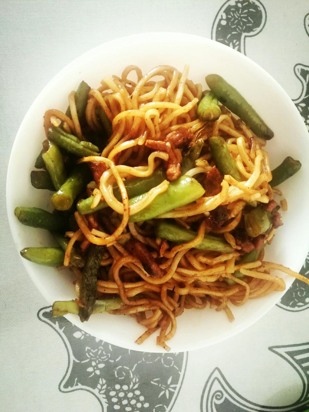 芸豆焖面（附万能的腌肉不老的办法）
