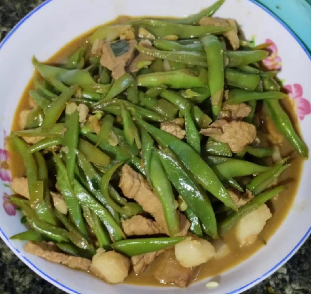 炒肉就得嫩—豆角炒肉（四季豆）