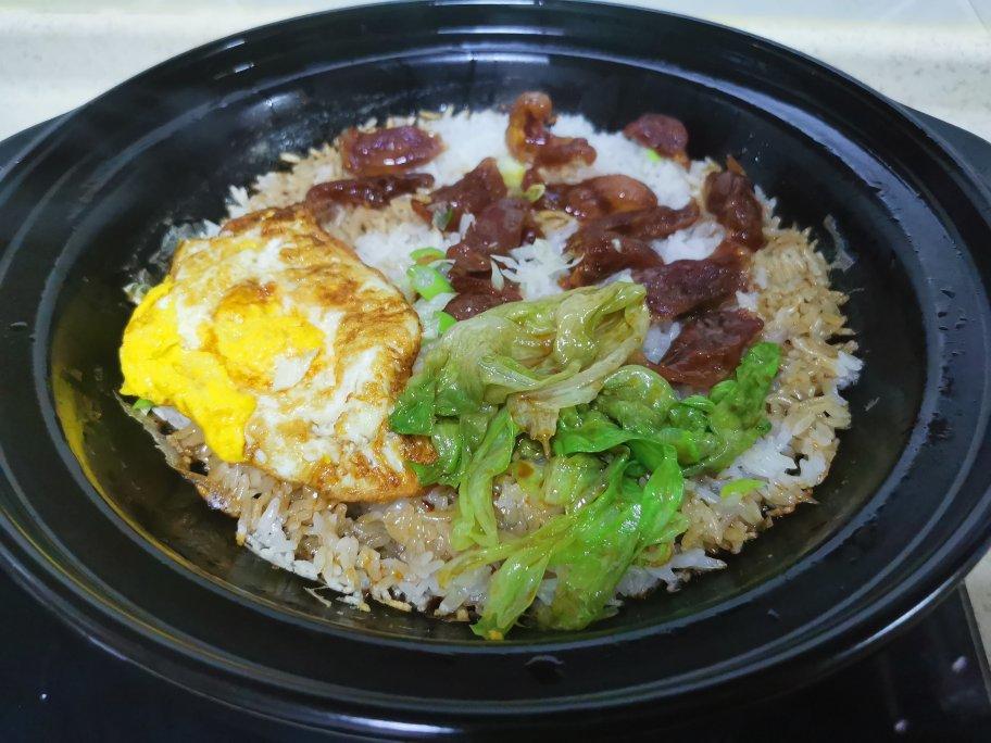 腊味煲仔饭，20分钟饭菜同出