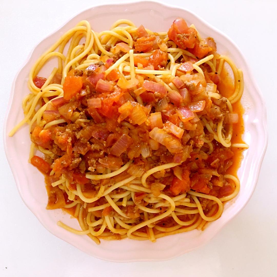番茄肉酱意大利面