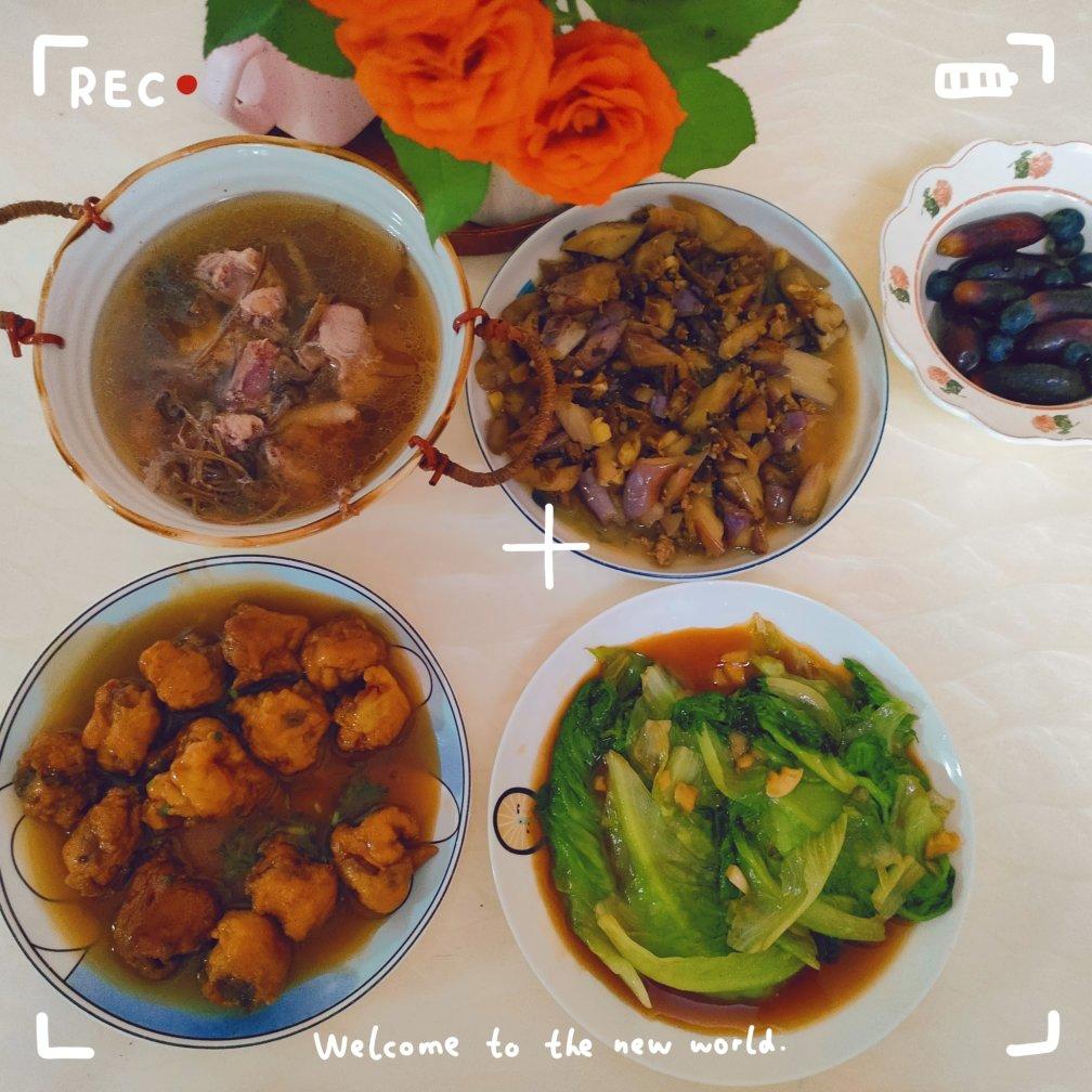 每天早安、午安和晚安，一年四季都不觉厌烦