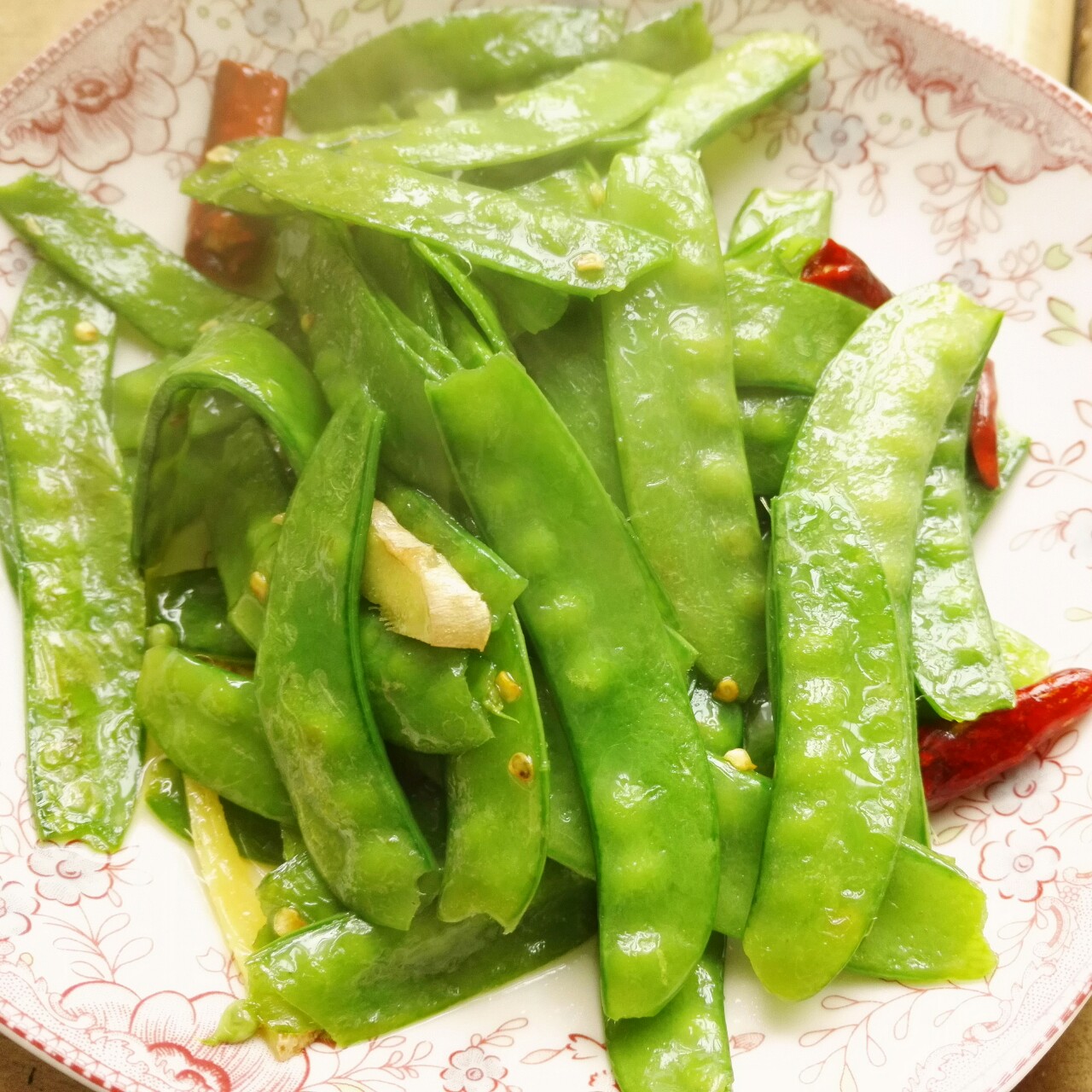 蒜香豌豆荚