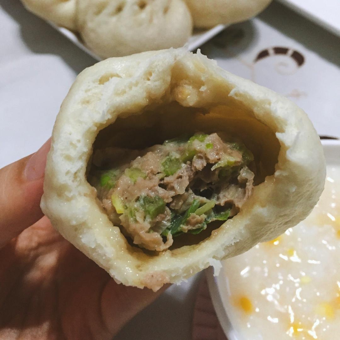 meg咪个喵做的芹菜包子